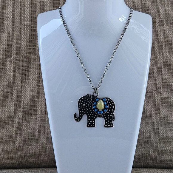 Decree ELEPHANT Pendant Necklace Fashion Jewelry NWT - Picture 6 of 11